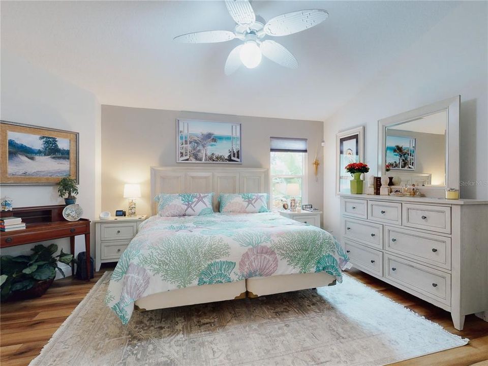 待售: $395,000 (3 贝兹, 2 浴室, 1624 平方英尺)