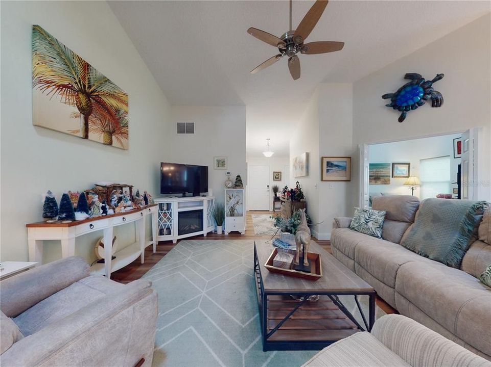 待售: $395,000 (3 贝兹, 2 浴室, 1624 平方英尺)