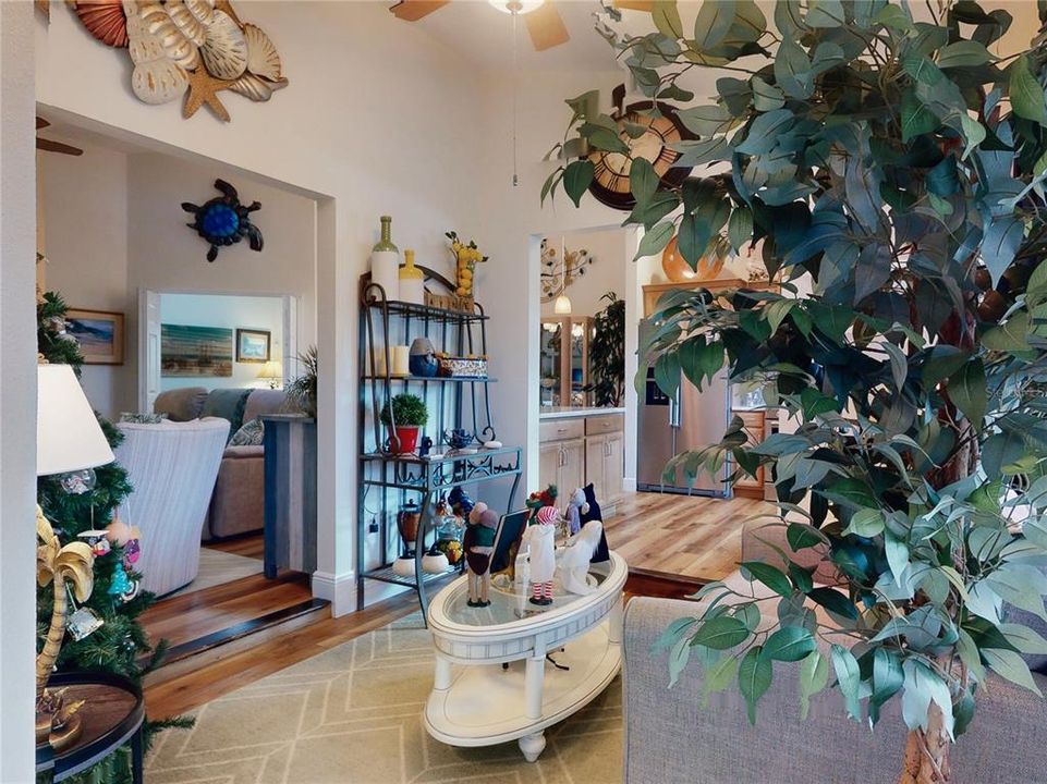 待售: $395,000 (3 贝兹, 2 浴室, 1624 平方英尺)