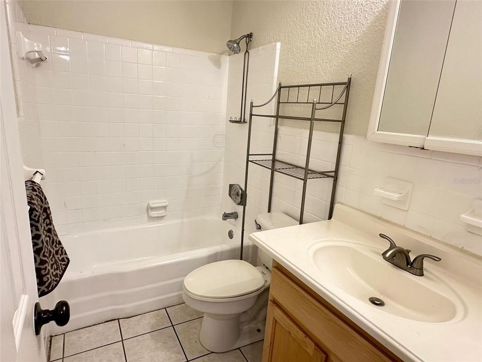 En Renta: $2,250 (3 camas, 2 baños, 1380 Pies cuadrados)