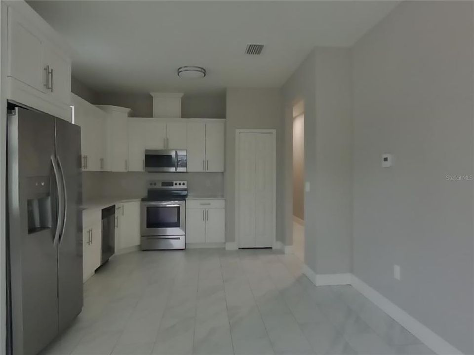 For Rent: $2,329 (4 beds, 2 baths, 1367 Square Feet)