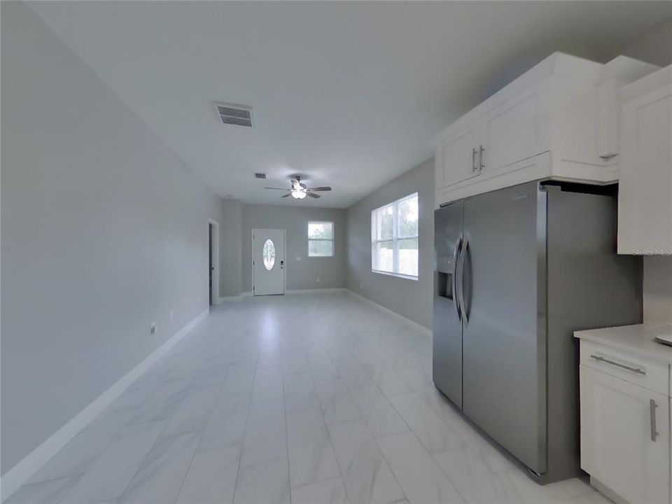 For Rent: $2,329 (4 beds, 2 baths, 1367 Square Feet)