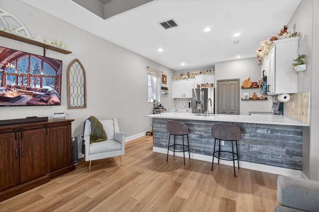 For Sale: $425,000 (3 beds, 2 baths, 1842 Square Feet)