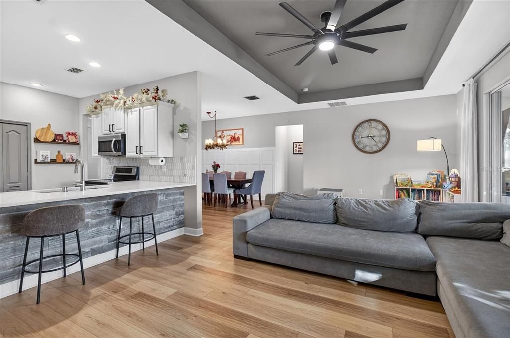 For Sale: $425,000 (3 beds, 2 baths, 1842 Square Feet)