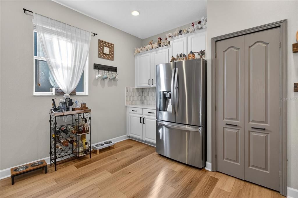 For Sale: $425,000 (3 beds, 2 baths, 1842 Square Feet)