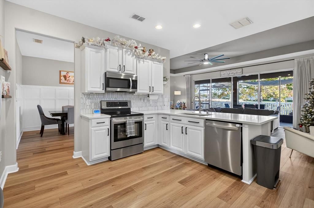 For Sale: $425,000 (3 beds, 2 baths, 1842 Square Feet)