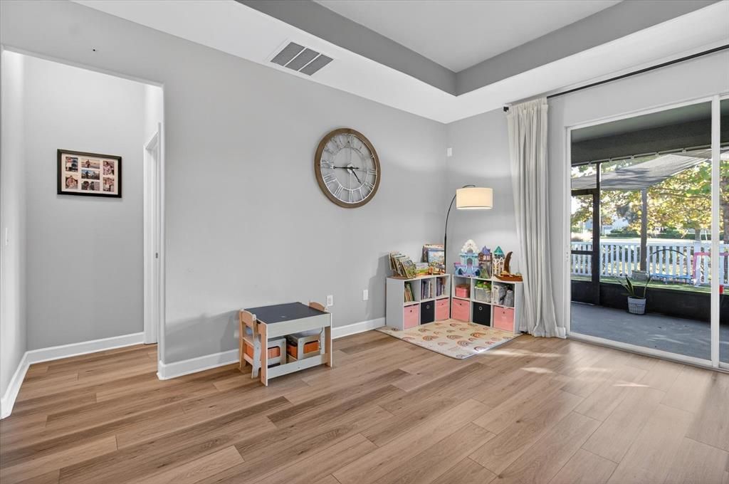 For Sale: $425,000 (3 beds, 2 baths, 1842 Square Feet)