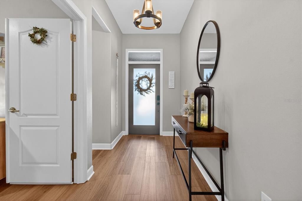 For Sale: $425,000 (3 beds, 2 baths, 1842 Square Feet)