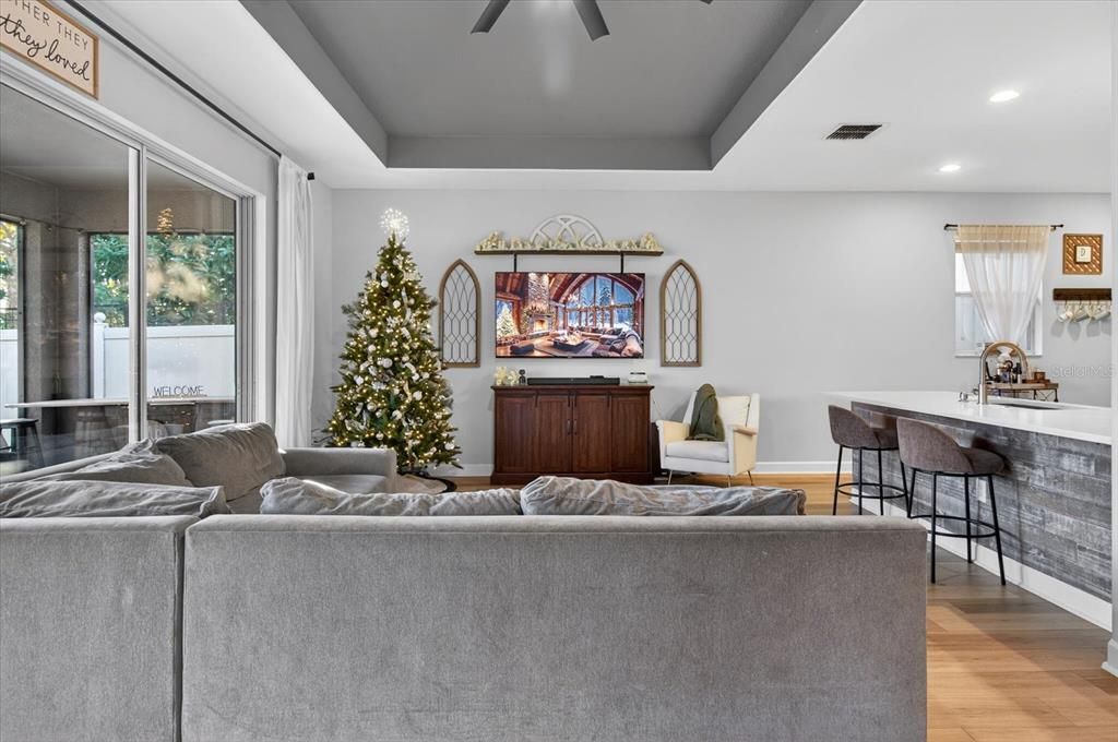 For Sale: $425,000 (3 beds, 2 baths, 1842 Square Feet)