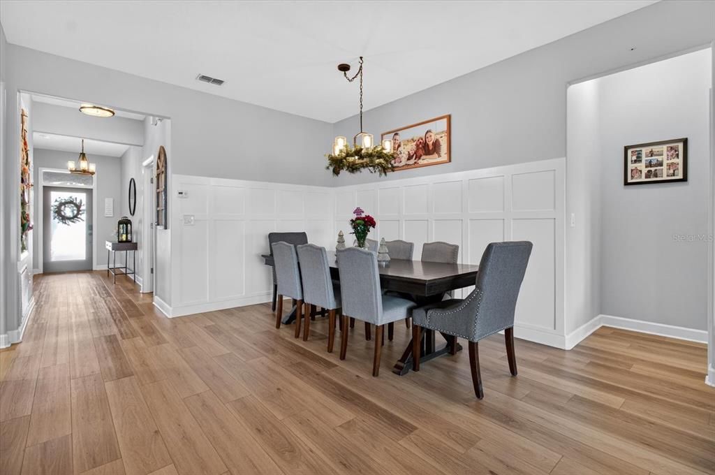 For Sale: $425,000 (3 beds, 2 baths, 1842 Square Feet)