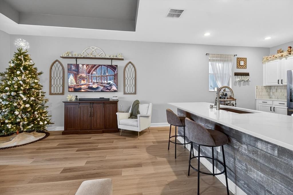 For Sale: $425,000 (3 beds, 2 baths, 1842 Square Feet)