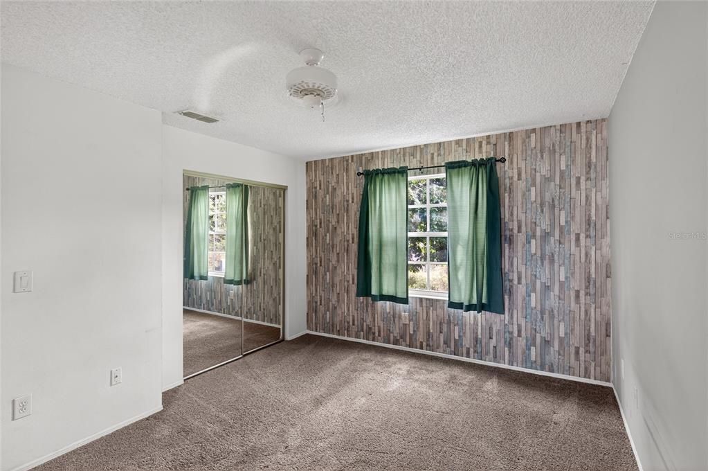 En Venta: $275,000 (3 camas, 2 baños, 1065 Pies cuadrados)