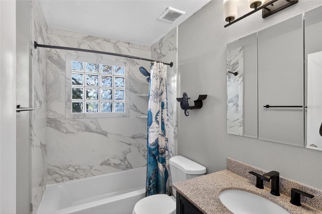 En Venta: $275,000 (3 camas, 2 baños, 1065 Pies cuadrados)