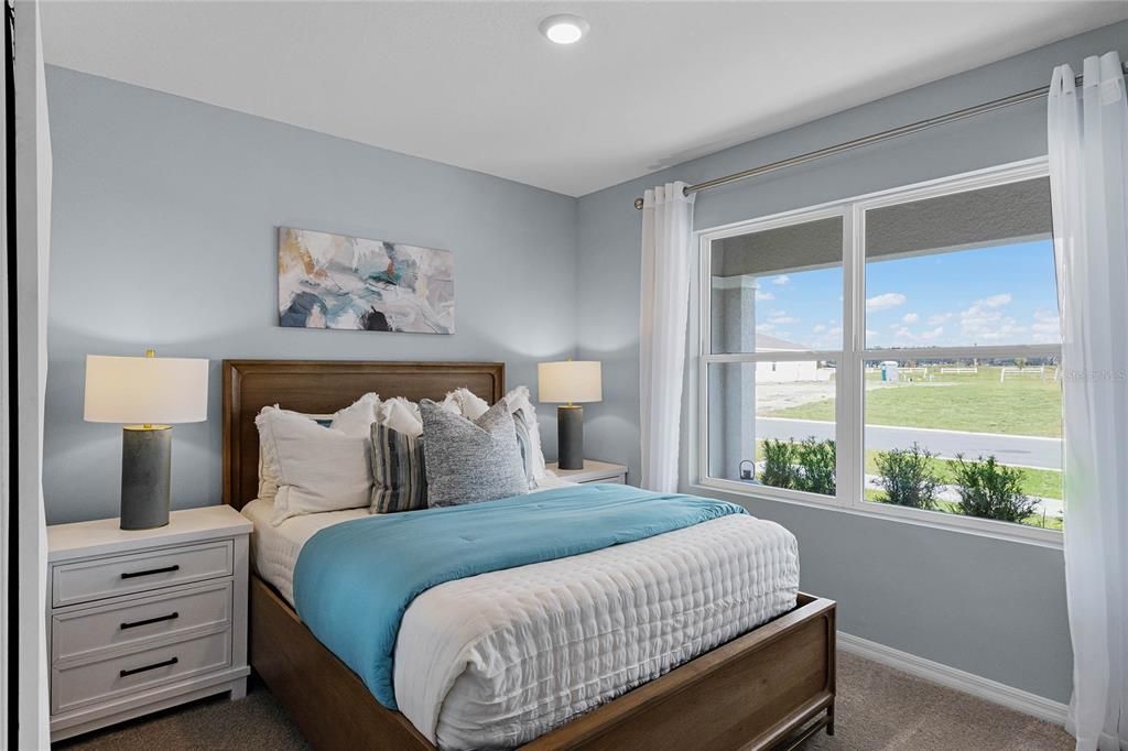 Activo con contrato: $423,490 (5 camas, 3 baños, 2077 Pies cuadrados)