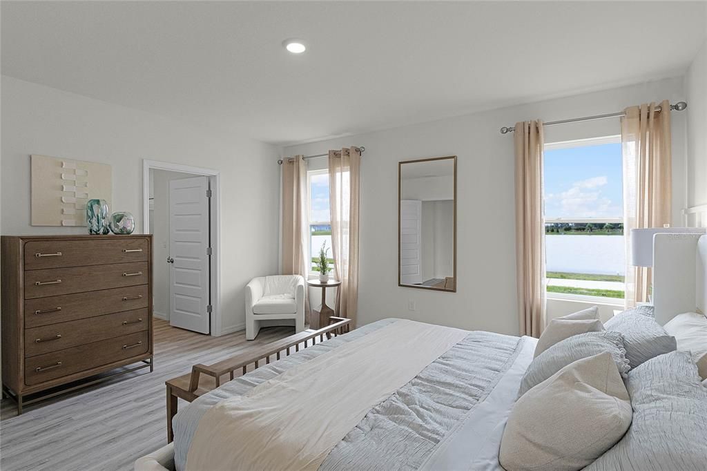 Activo con contrato: $423,490 (5 camas, 3 baños, 2077 Pies cuadrados)