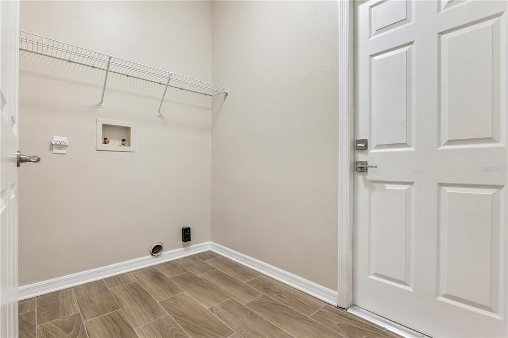 En Venta: $580,000 (4 camas, 2 baños, 2227 Pies cuadrados)