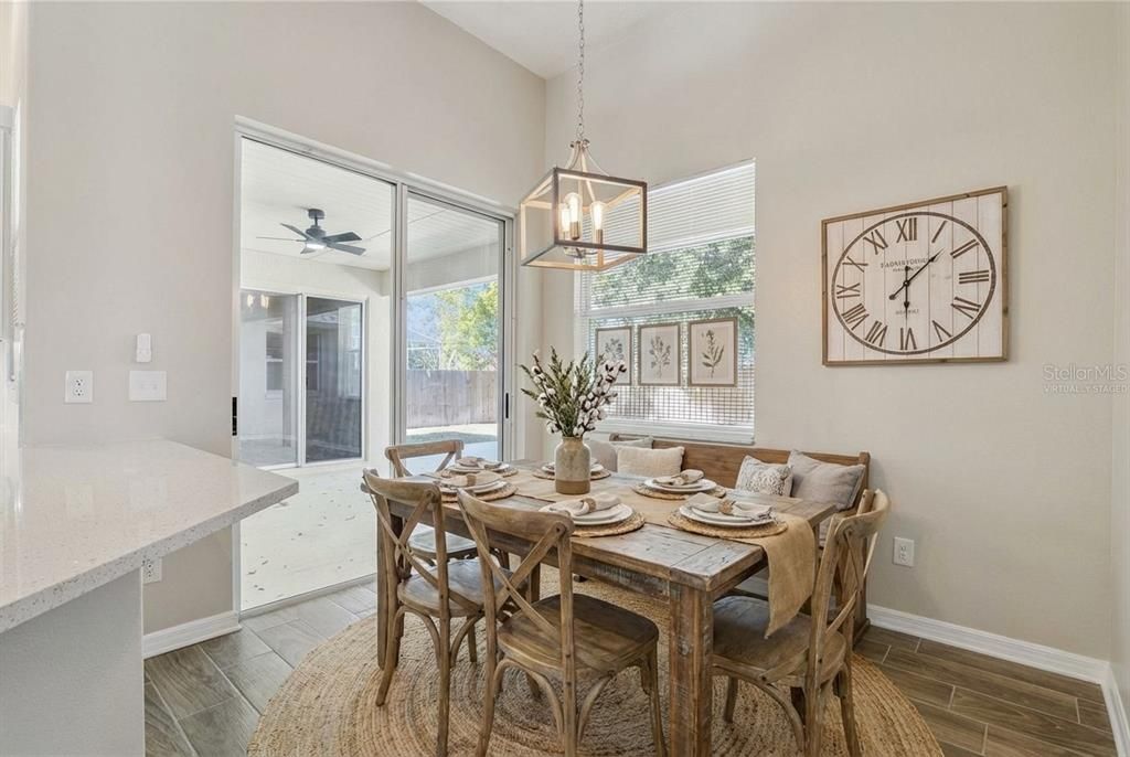 En Venta: $580,000 (4 camas, 2 baños, 2227 Pies cuadrados)