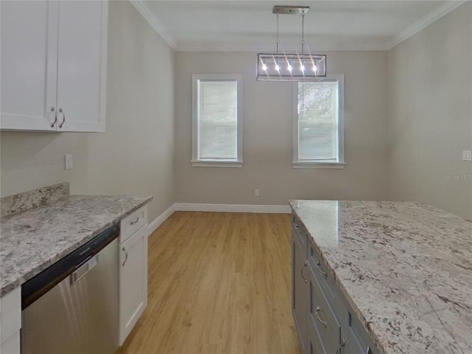 For Rent: $2,419 (3 beds, 2 baths, 1530 Square Feet)