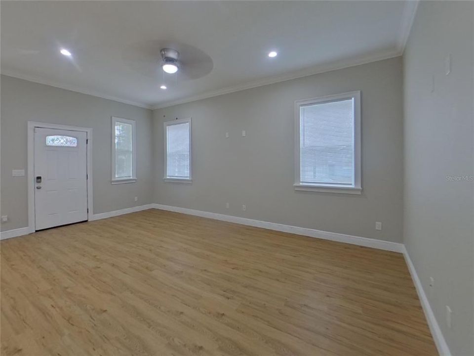 For Rent: $2,419 (3 beds, 2 baths, 1530 Square Feet)