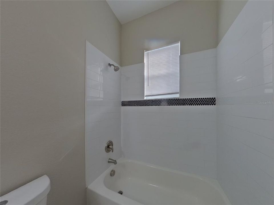 For Rent: $2,419 (3 beds, 2 baths, 1530 Square Feet)
