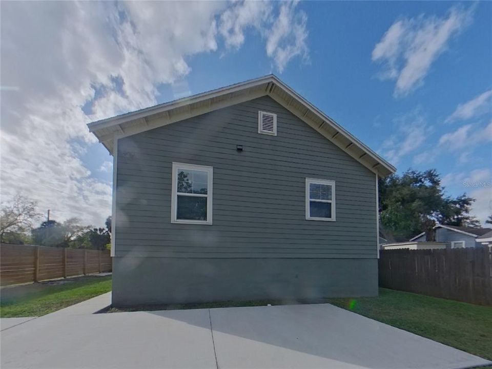 For Rent: $2,419 (3 beds, 2 baths, 1530 Square Feet)