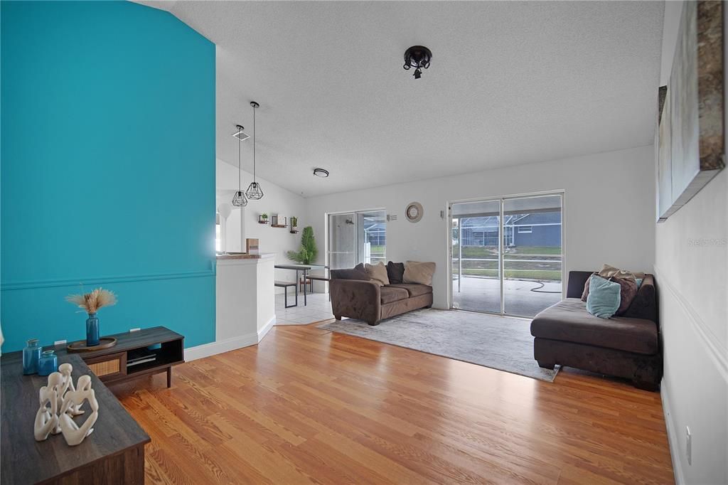 For Sale: $434,990 (5 beds, 2 baths, 1999 Square Feet)