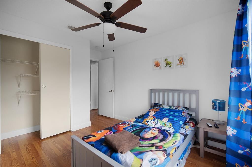 For Sale: $434,990 (5 beds, 2 baths, 1999 Square Feet)