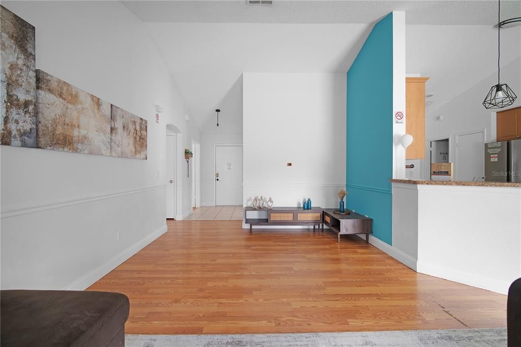 For Sale: $434,990 (5 beds, 2 baths, 1999 Square Feet)