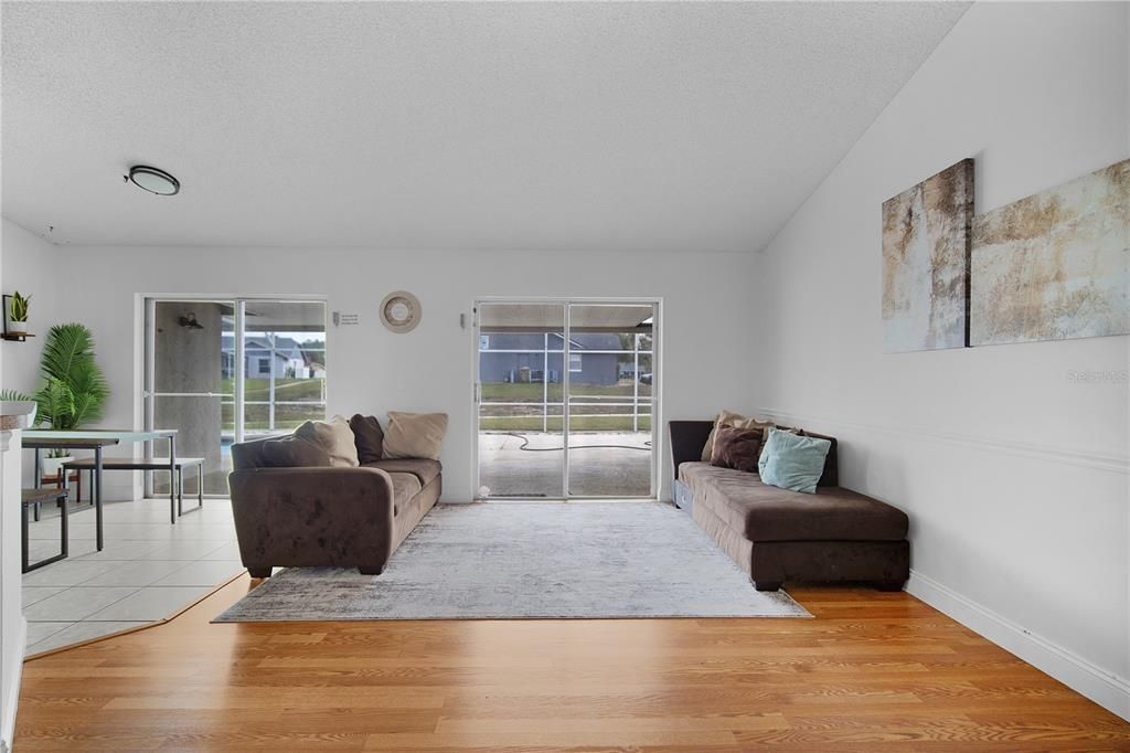 For Sale: $434,990 (5 beds, 2 baths, 1999 Square Feet)