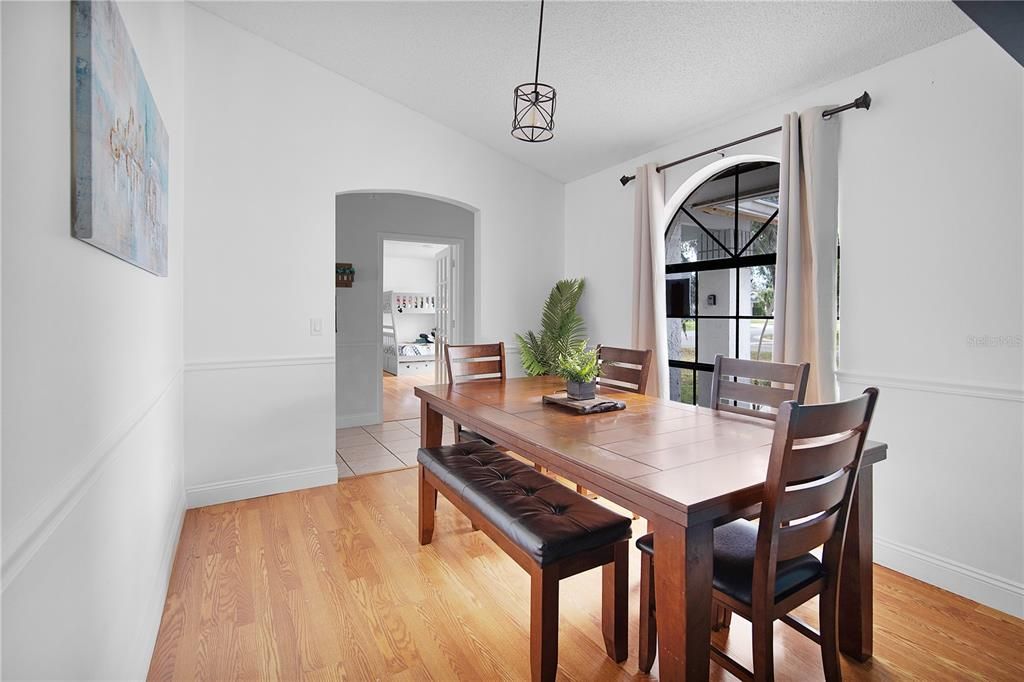 For Sale: $434,990 (5 beds, 2 baths, 1999 Square Feet)