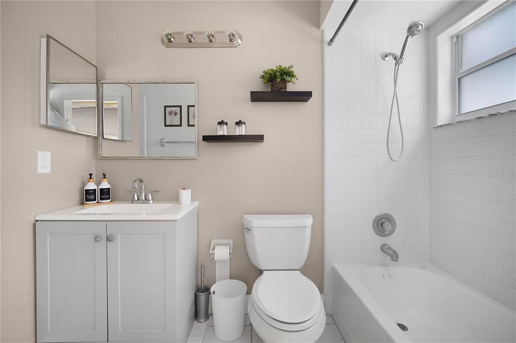 For Sale: $434,990 (5 beds, 2 baths, 1999 Square Feet)