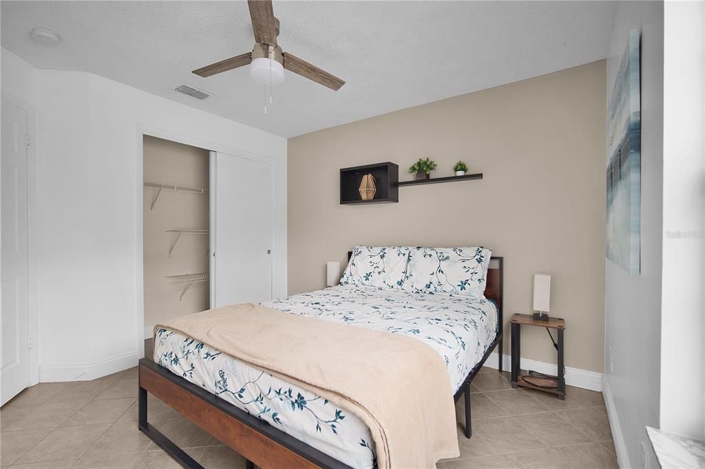 For Sale: $434,990 (5 beds, 2 baths, 1999 Square Feet)