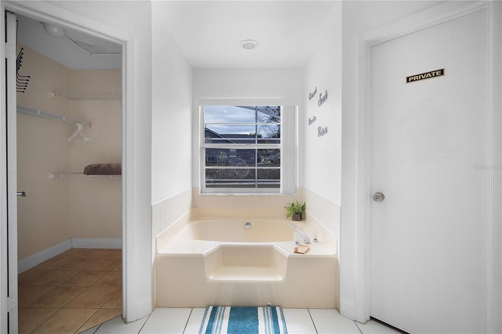 For Sale: $434,990 (5 beds, 2 baths, 1999 Square Feet)