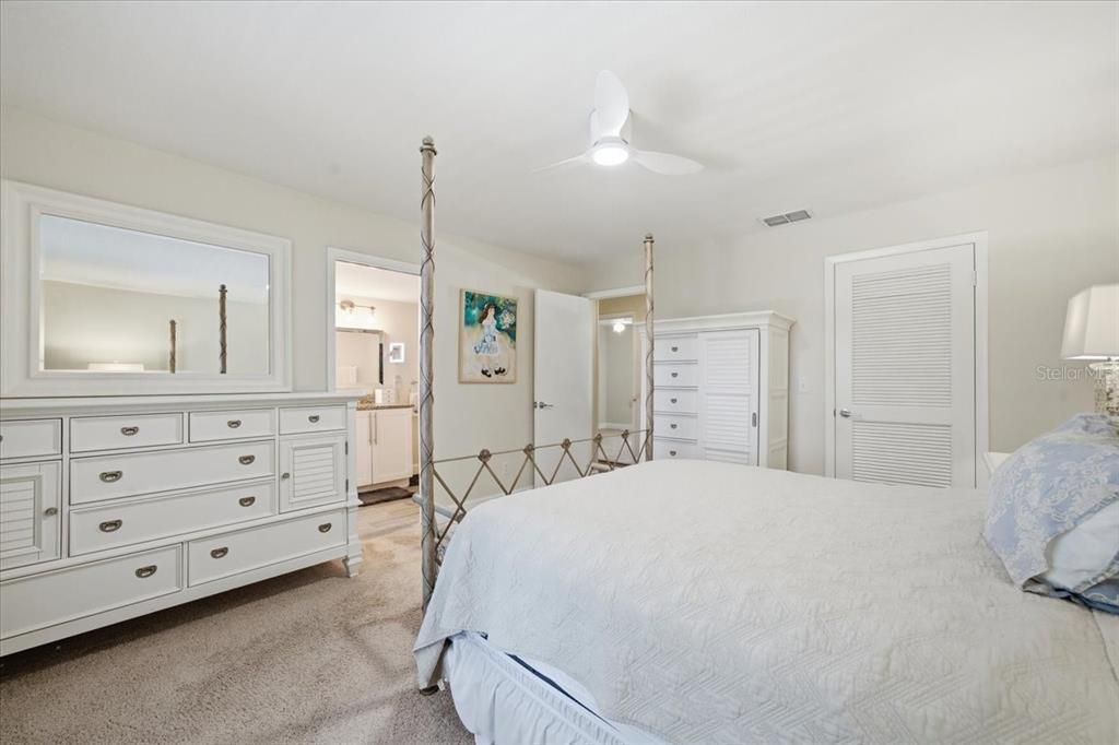 En Venta: $585,500 (4 camas, 2 baños, 2178 Pies cuadrados)