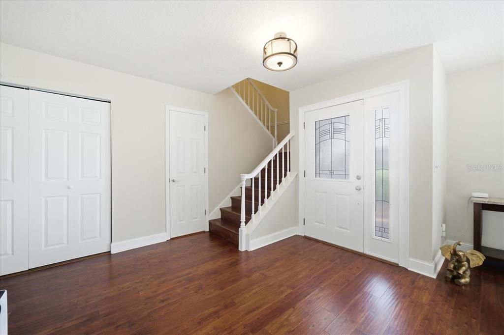 En Venta: $585,500 (4 camas, 2 baños, 2178 Pies cuadrados)