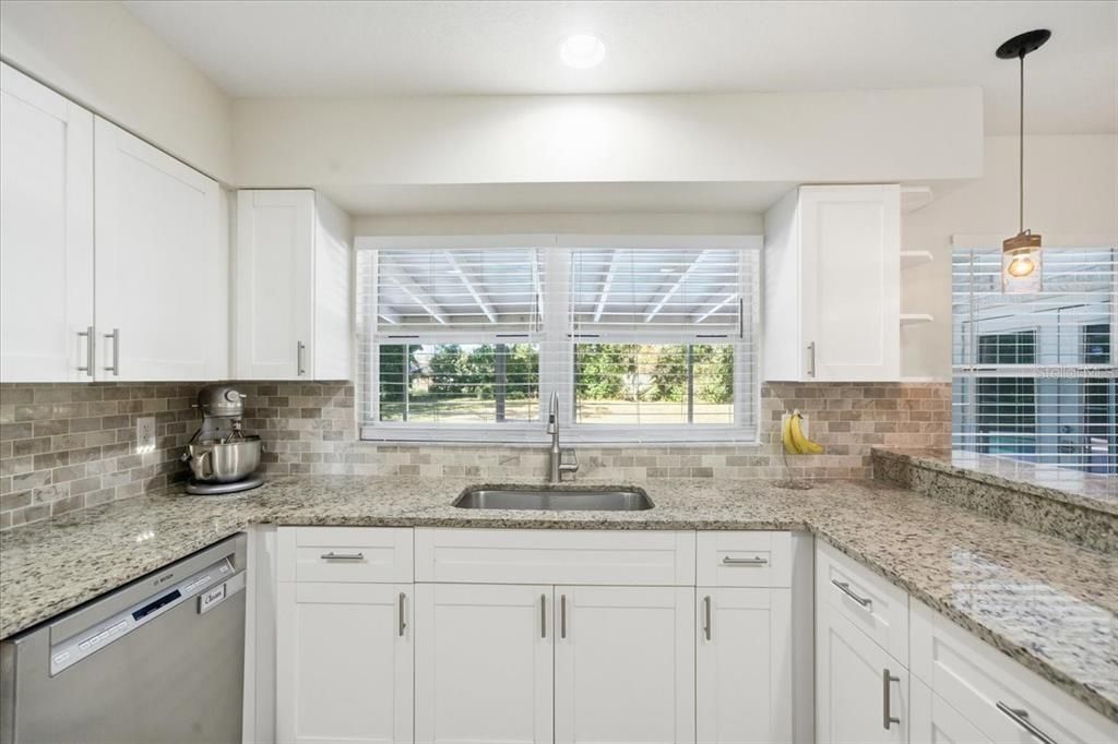 En Venta: $585,500 (4 camas, 2 baños, 2178 Pies cuadrados)