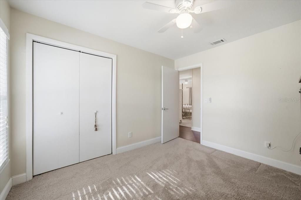 En Venta: $585,500 (4 camas, 2 baños, 2178 Pies cuadrados)