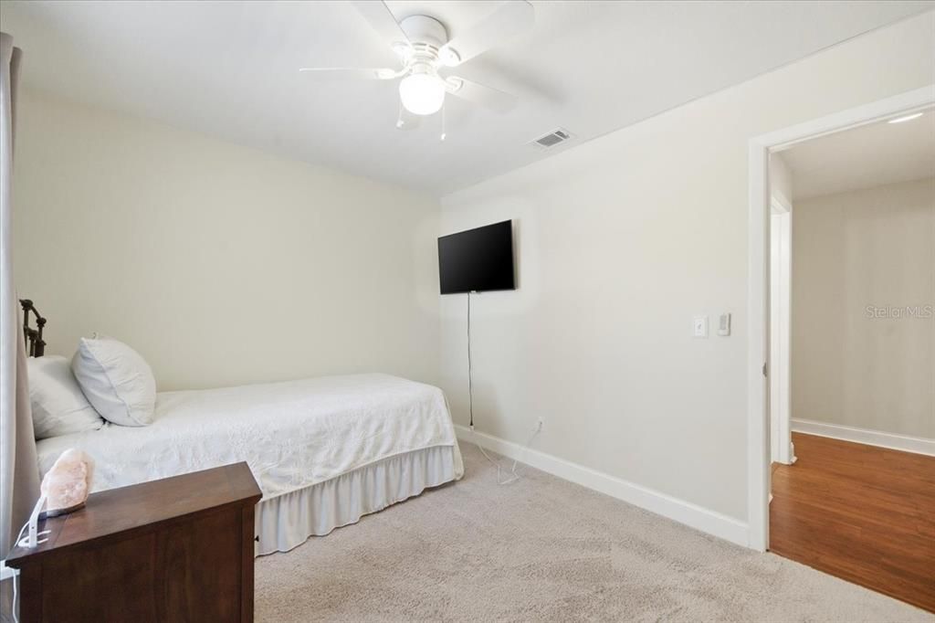 En Venta: $585,500 (4 camas, 2 baños, 2178 Pies cuadrados)