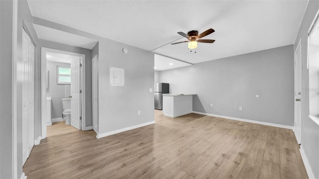 待售: $109,999 (0 贝兹, 1 浴室, 360 平方英尺)