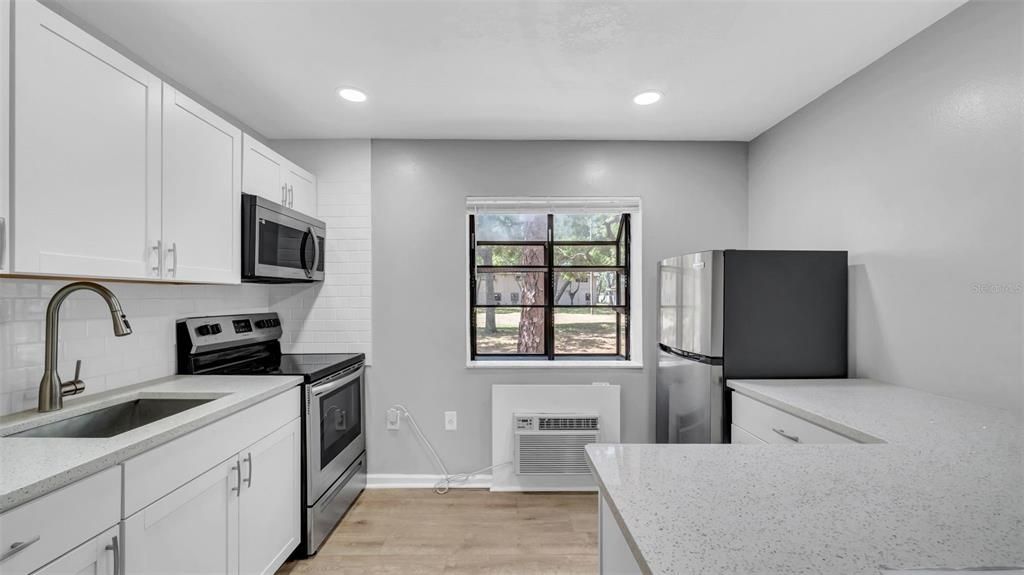 待售: $109,999 (0 贝兹, 1 浴室, 360 平方英尺)