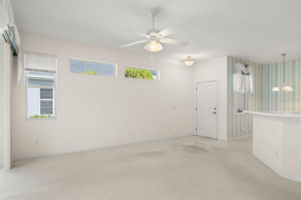 En Venta: $225,000 (3 camas, 2 baños, 1429 Pies cuadrados)