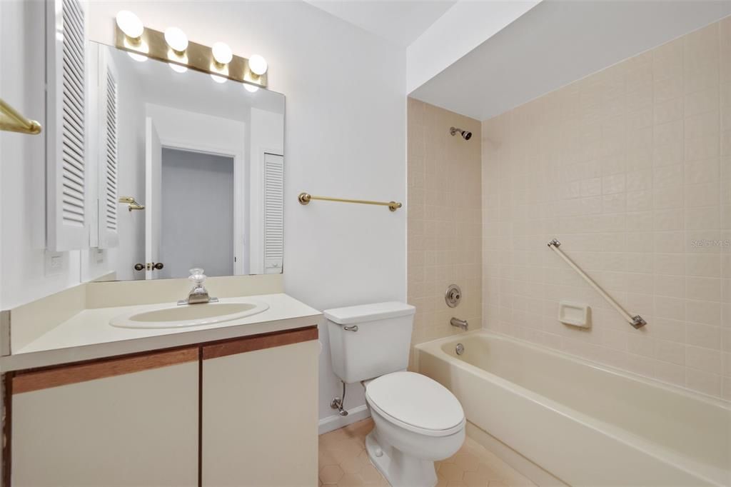 En Venta: $549,900 (3 camas, 2 baños, 1480 Pies cuadrados)