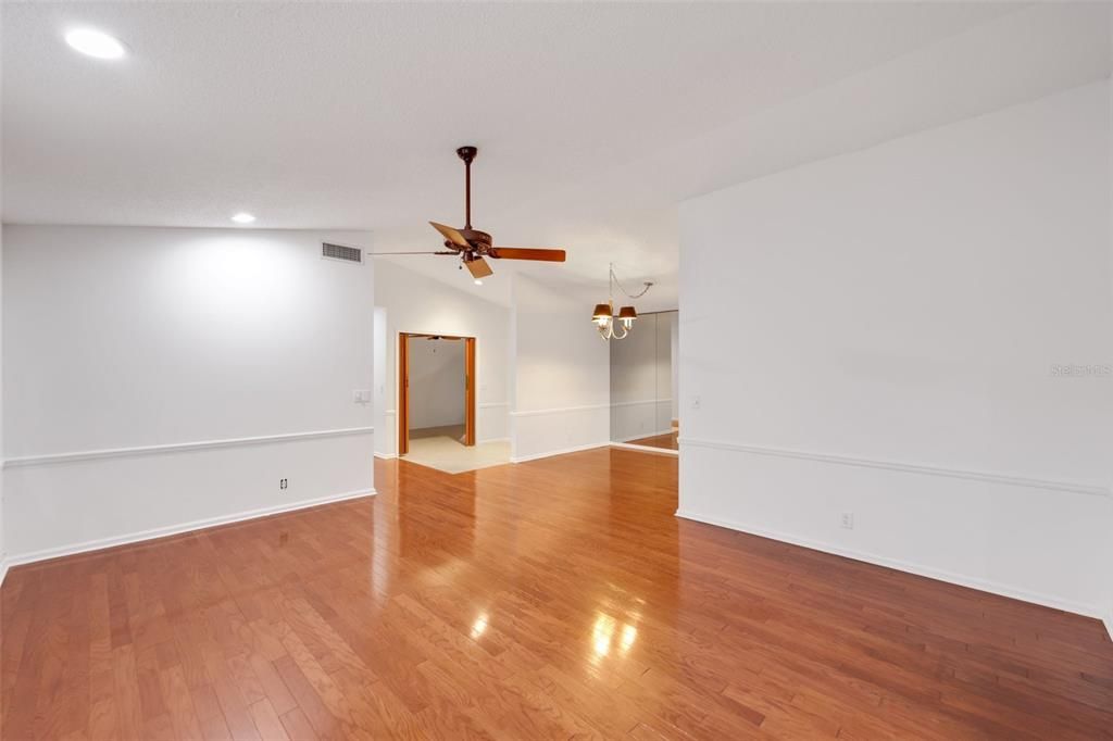 En Venta: $549,900 (3 camas, 2 baños, 1480 Pies cuadrados)