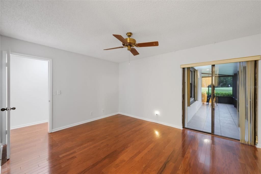 En Venta: $549,900 (3 camas, 2 baños, 1480 Pies cuadrados)