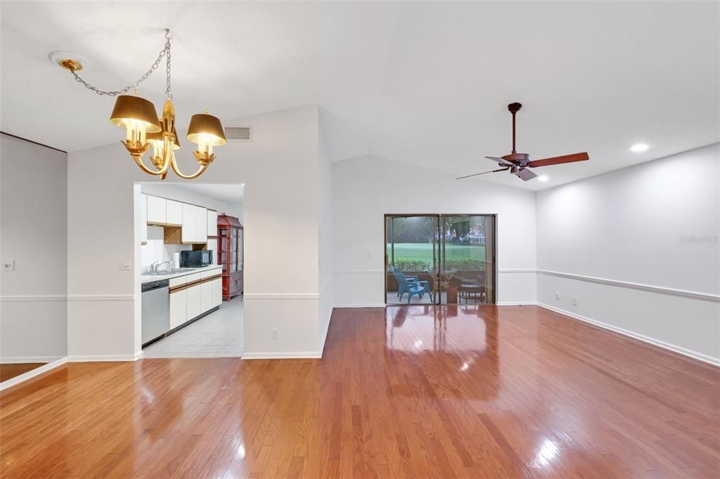 En Venta: $549,900 (3 camas, 2 baños, 1480 Pies cuadrados)