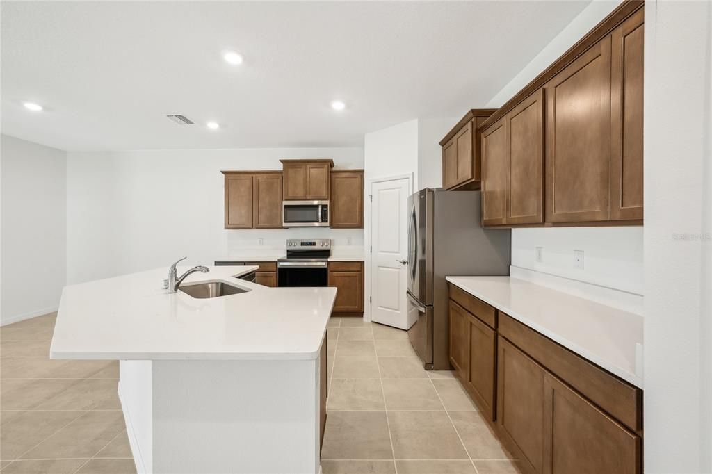 В аренду: $2,500 (3 спален, 2 ванн, 1564 Квадратных фут)