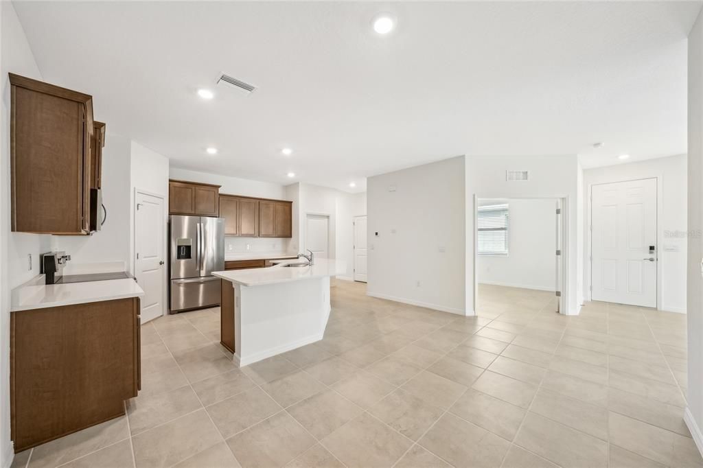 В аренду: $2,500 (3 спален, 2 ванн, 1564 Квадратных фут)