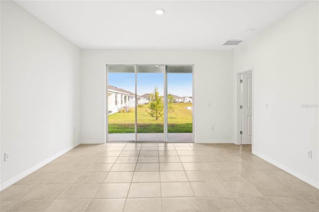 В аренду: $2,500 (3 спален, 2 ванн, 1564 Квадратных фут)