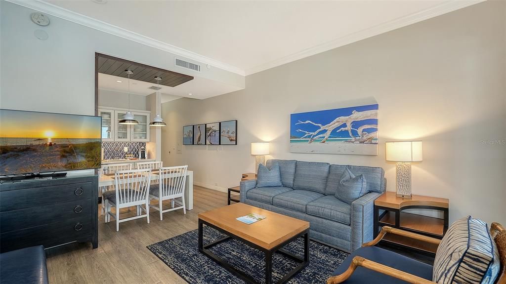 待售: $790,000 (1 贝兹, 1 浴室, 642 平方英尺)