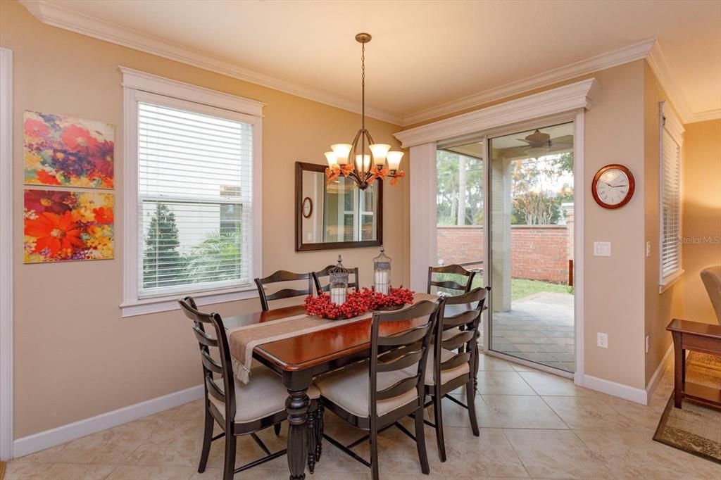 En Venta: $489,000 (3 camas, 2 baños, 1976 Pies cuadrados)